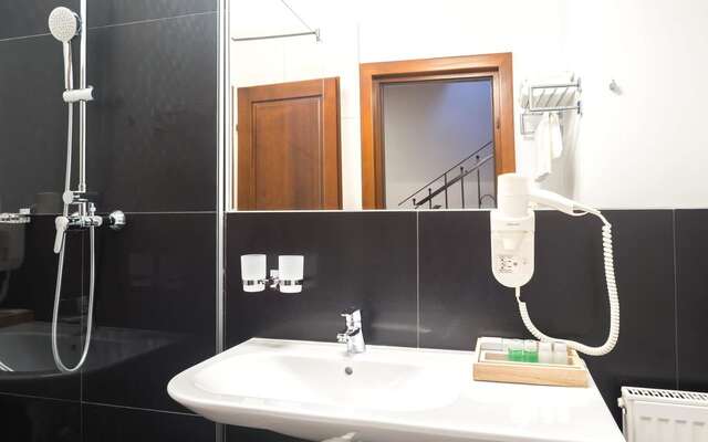 Отель Antler Boutique Hotel Брашов-19
